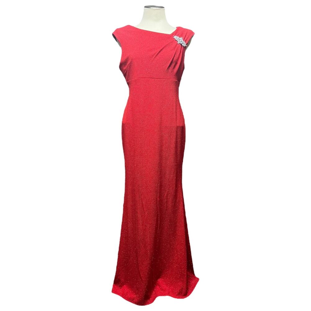 Red Sleeveless Maxi Evening Dress with Brooch Accent